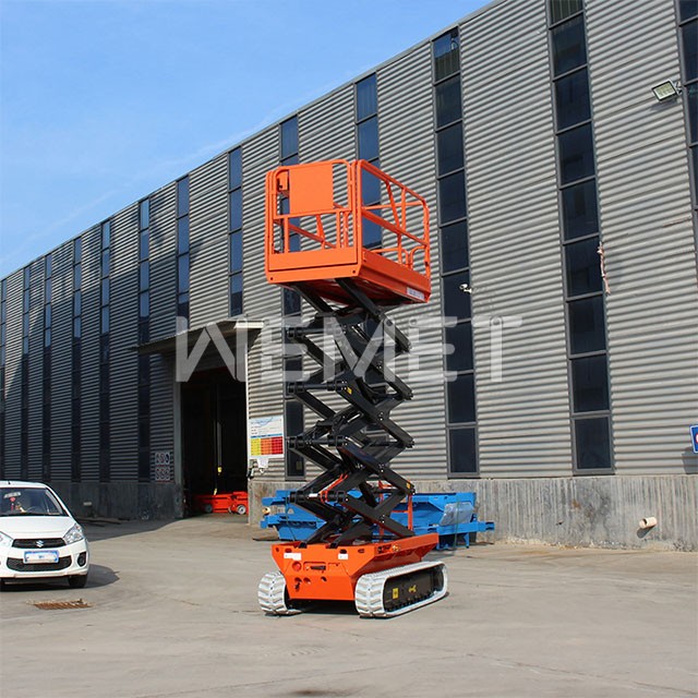 Self-Propelled Crawler Scissor Lift